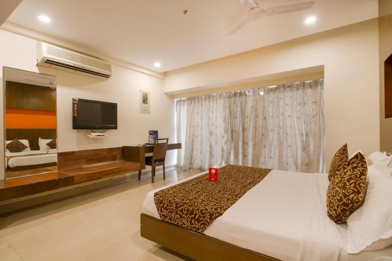 Hotel Oyo 1410 Country Club Begumpet Hyderabad Exterior foto