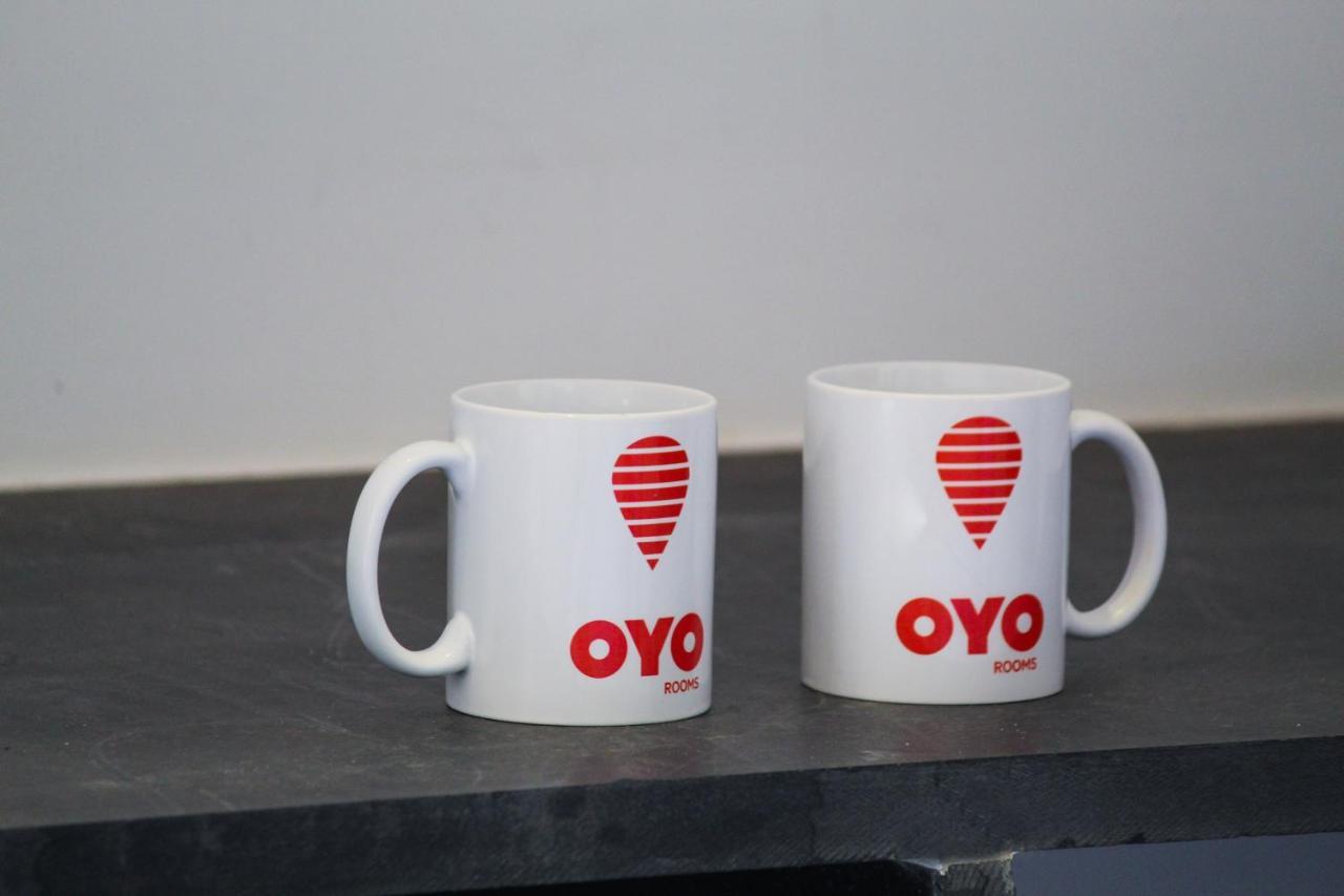 Hotel Oyo 1410 Country Club Begumpet Hyderabad Exterior foto